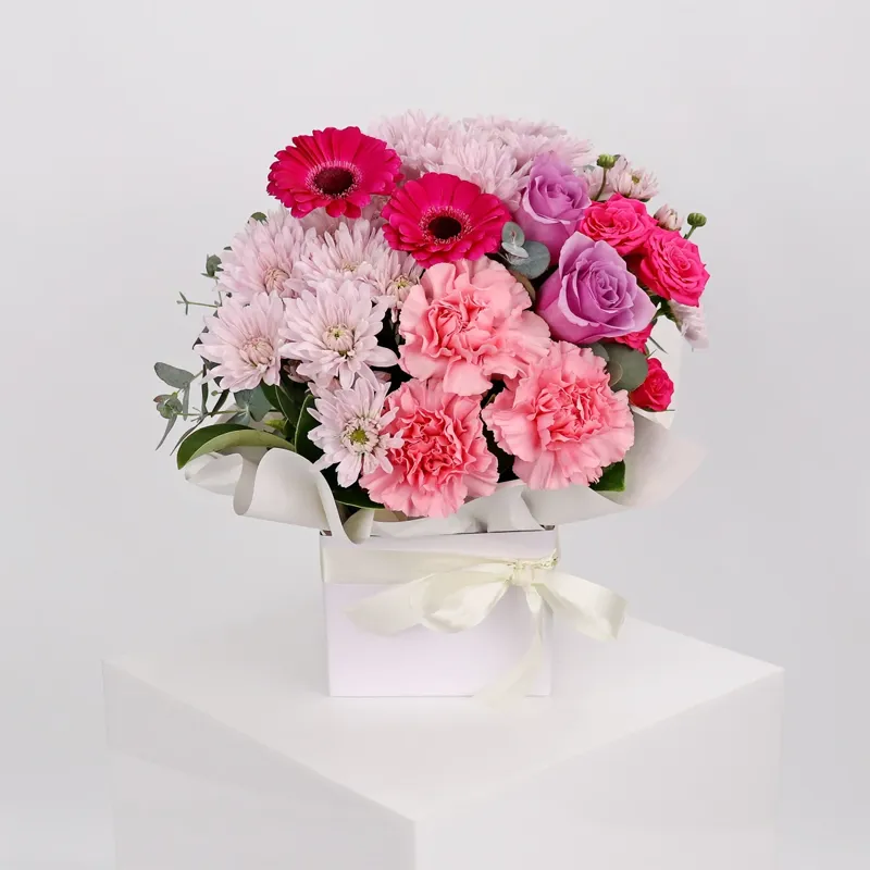 Цветы в коробке Цветочное торжество